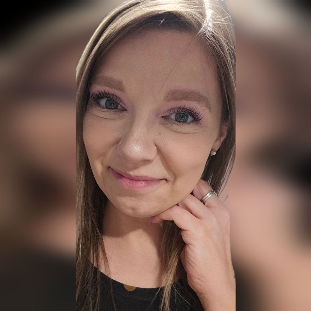 Meet your Posher, Felicia